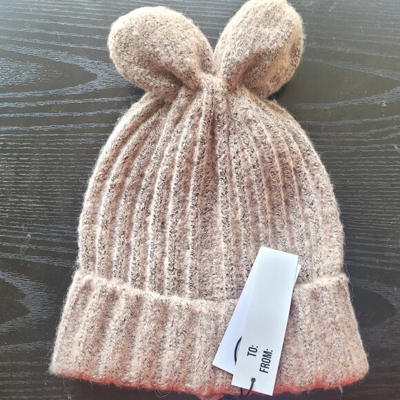 NWT BCBGeneration Bunny Ears Beanie in Rose Smoke - Picture 4 of 8